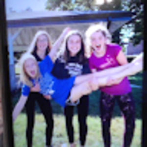 Meet your Posher, Isabella